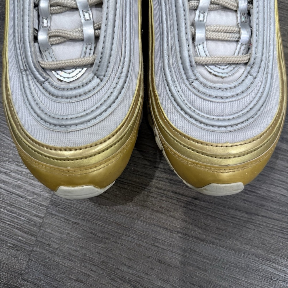 Nike Air Max 97 SE Metallic Gold Silver Vast Grey Women's 8 - Picture 5 of 9